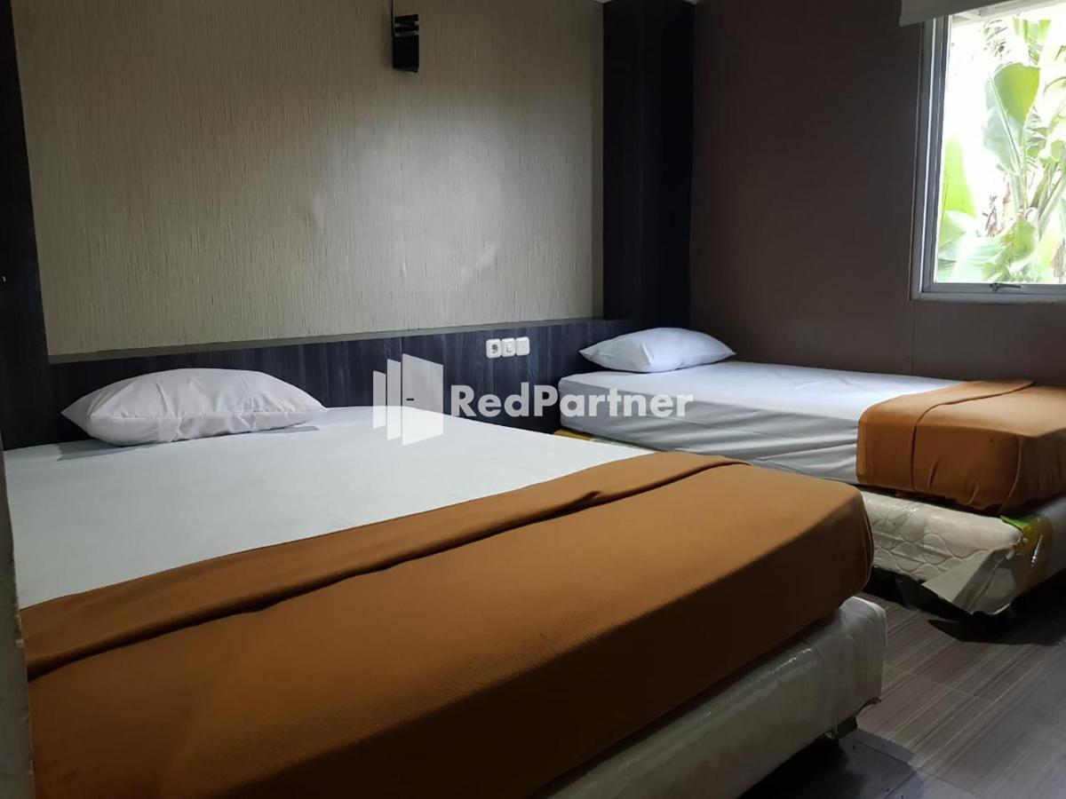 Hotel Ayu Lestari Ternate Redpartner Exteriör bild