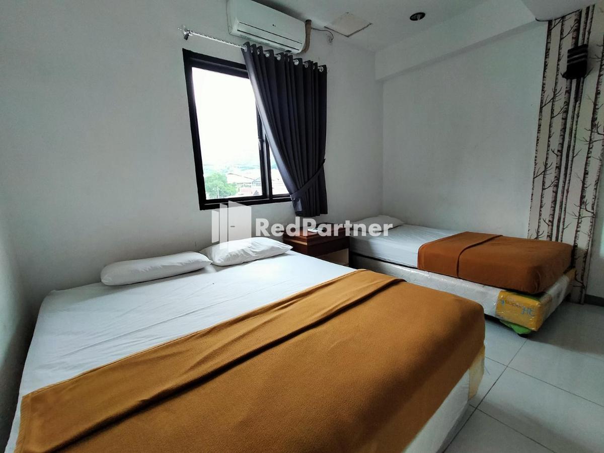 Hotel Ayu Lestari Ternate Redpartner Exteriör bild