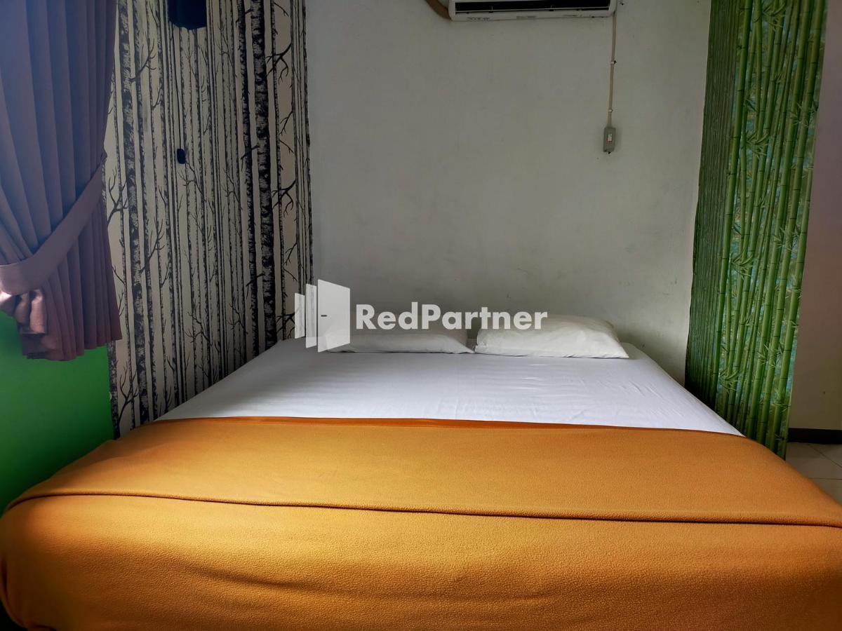 Hotel Ayu Lestari Ternate Redpartner Exteriör bild