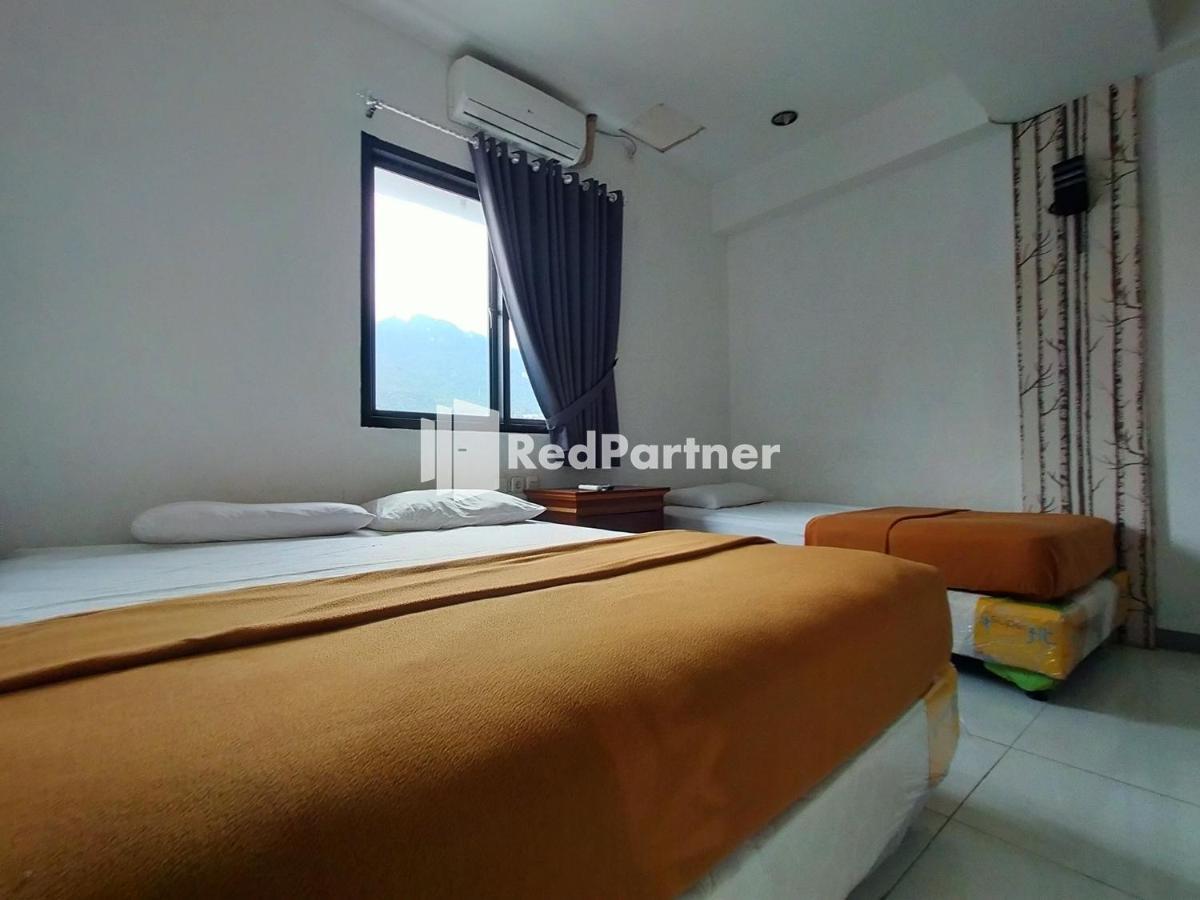 Hotel Ayu Lestari Ternate Redpartner Exteriör bild